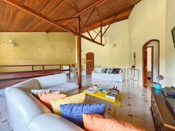 Imagem Casa em Condomínio para Venda em Teresópolis / RJ no bairro Vale Alpino