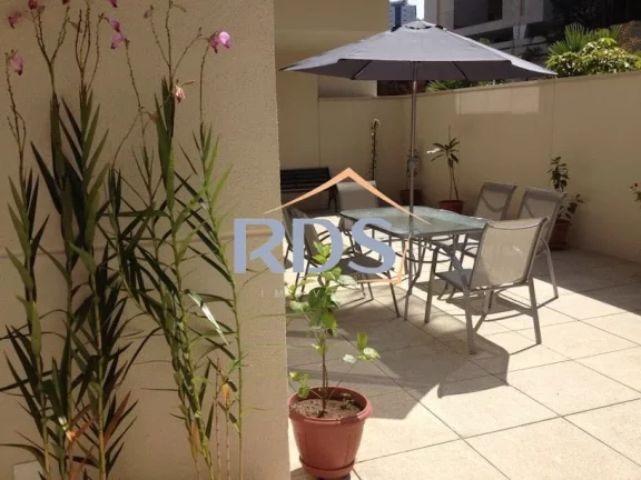 Imagem Vende um luxuoso e confortável apartamento Garden duplex com 540m² de área útil, no piso superior tem 3 suítes
