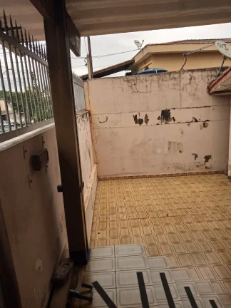 Imagem Casa Antiga com 250 metros e uma Edicila Exlente para Costrutor