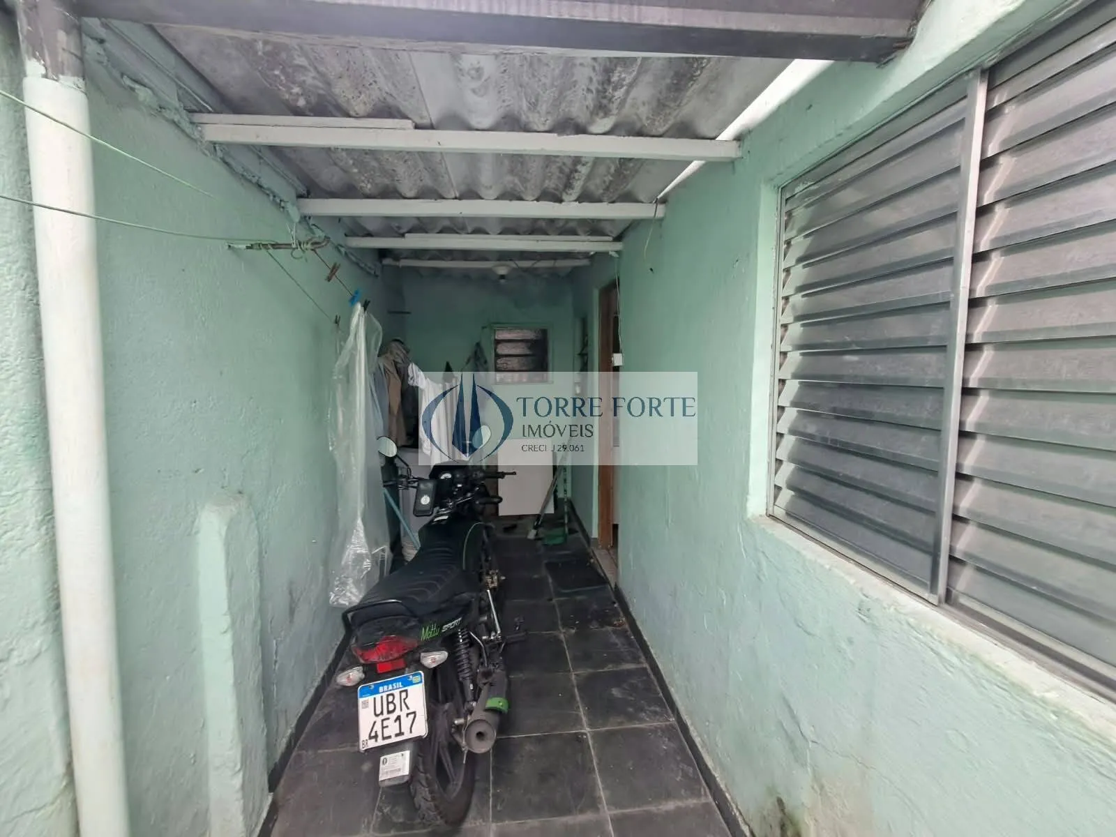 Imagem Terreno com 2 casas