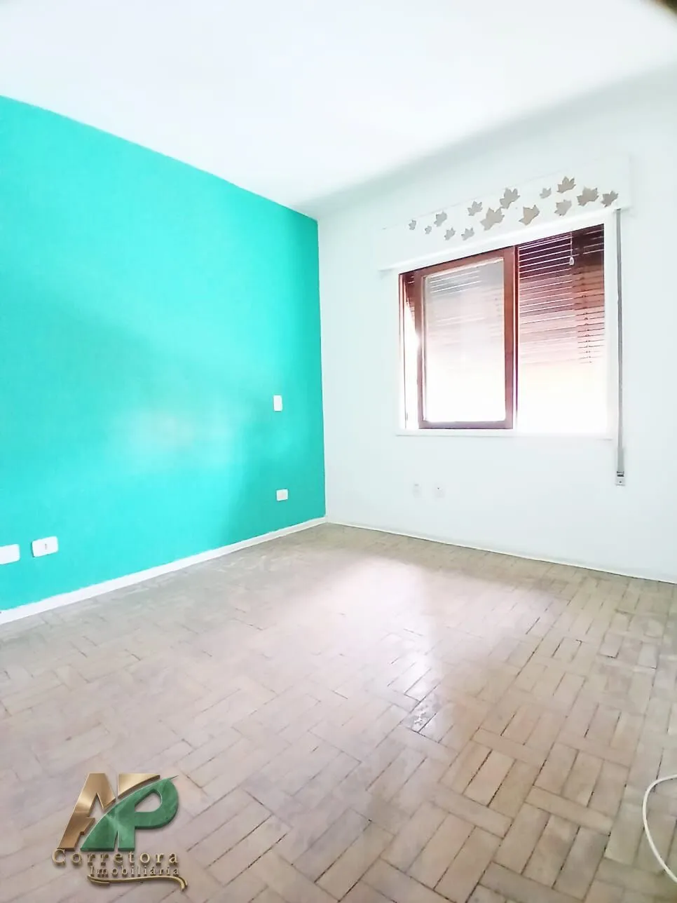 Imagem Casa à Venda em Santo Amaro: 3 Dorms (1 Suíte) + Edícula | Oportunidade Única!