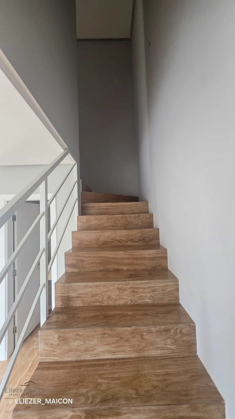 Imagem Sobrado à Venda com 3 quartos no bairro Belvedere, em Poços de Caldas - MG