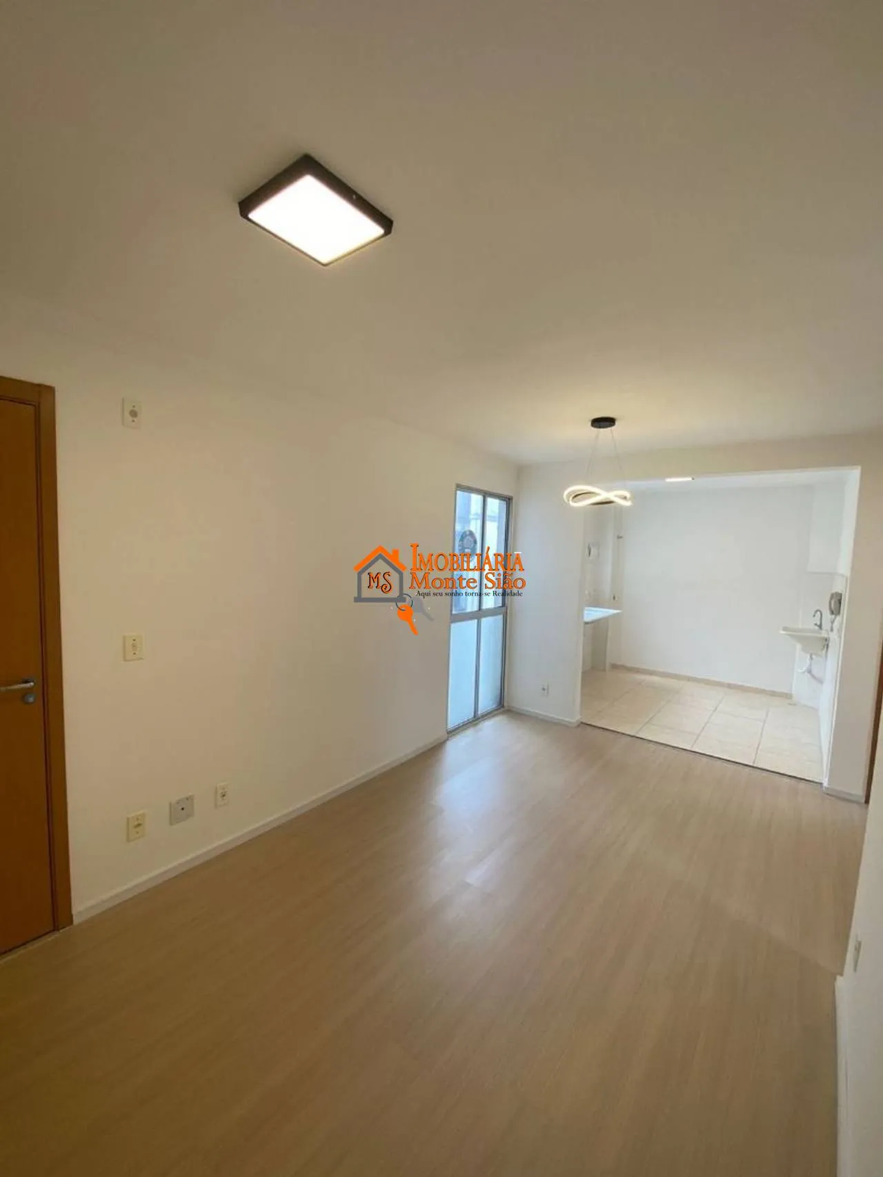 Foto do imóvel Apartamento com 2 dormitórios à venda, 49 m² por R$ 260.000,00 - Água Chata - Guarulhos/SP