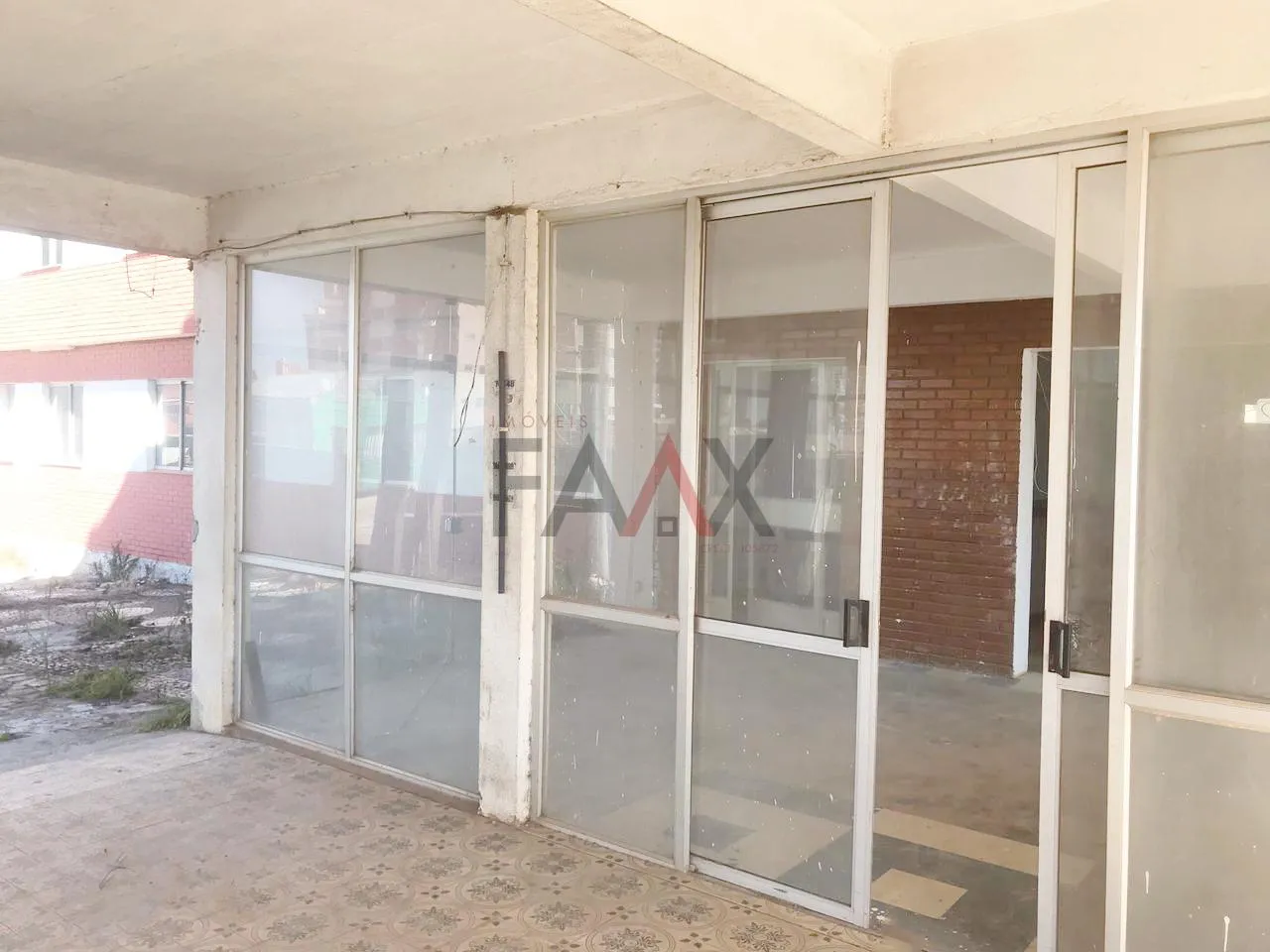 Imagem Sala Comercial com 72 dormitórios,2500.00 m , CENTRO, GUARAPUAVA - PR