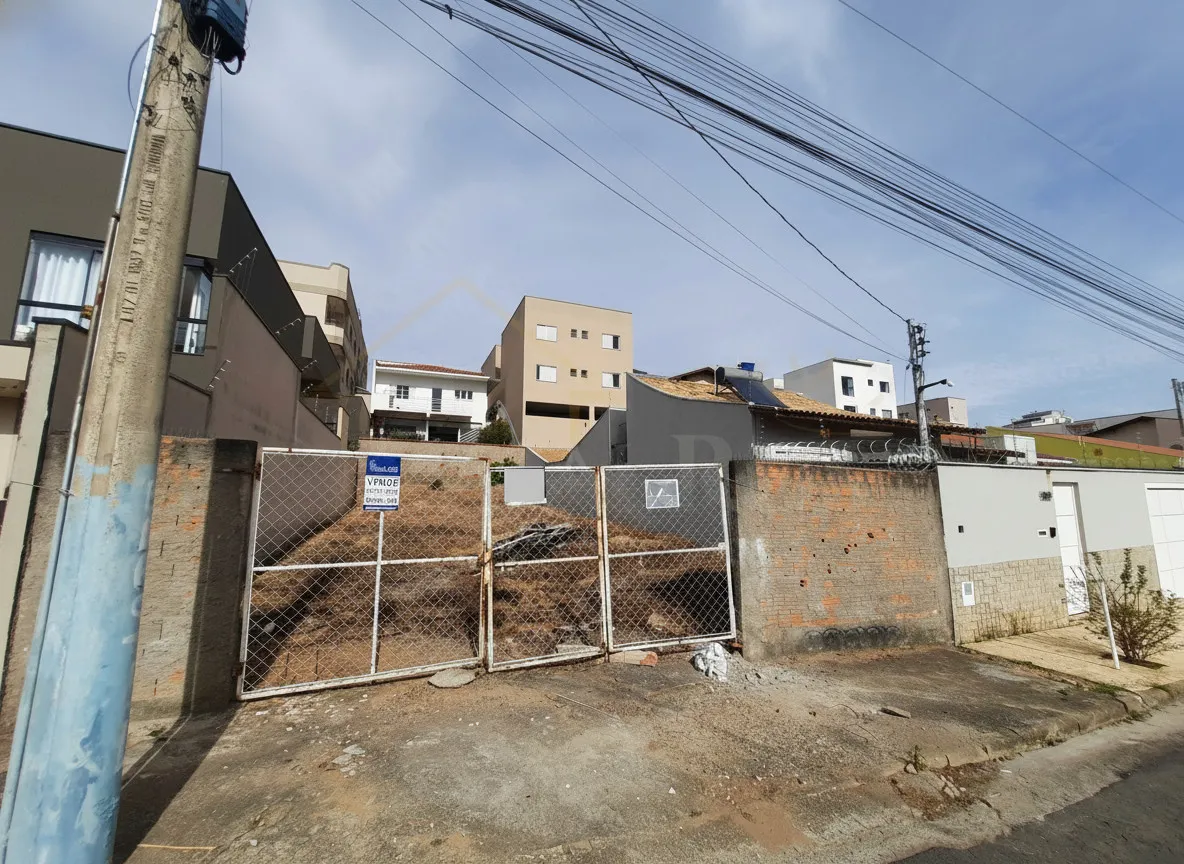 Imagem Terreno 250 m² à venda em Jardim das Hortênsias, Poços de Caldas
