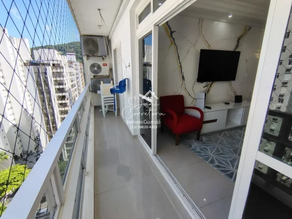 Imagem Apartamento reformado com vista, 50 metros da praia nas Pitangueiras: 3 quartos, 1 suíte, 2 salas, 3 banheiros, 1 vaga, 134m²!