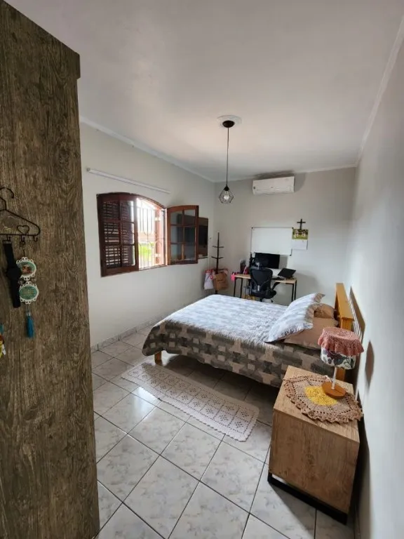 Imagem CASA COM 254,00 m² - BOQUEIRÃO - PRAIA GRANDE SP