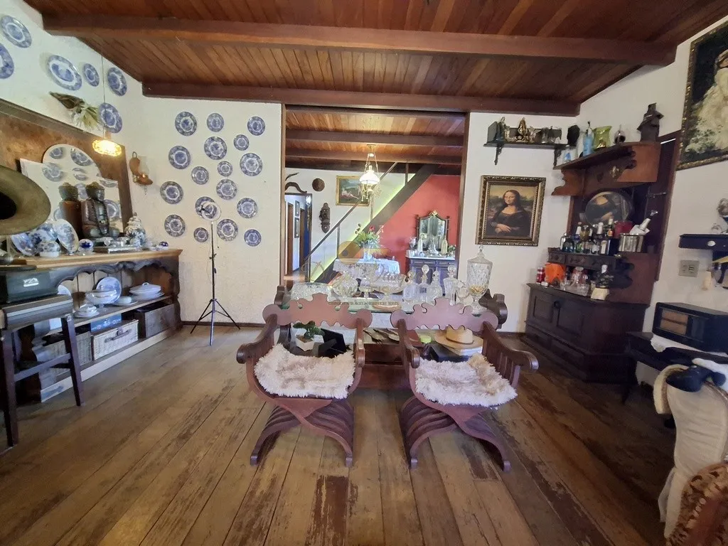 Imagem Casa para Venda em Teresópolis / RJ no bairro Albuquerque