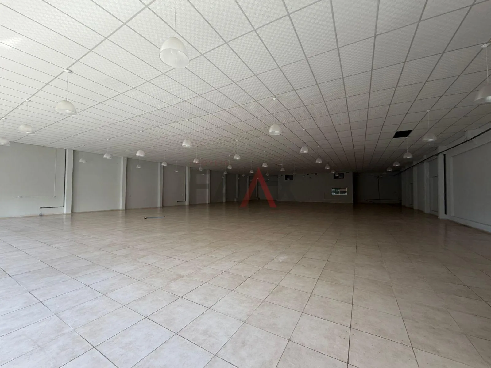 Imagem Sala Comercial para locação,898.72 m², CENTRO - Gpva, GUARAPUAVA - PR