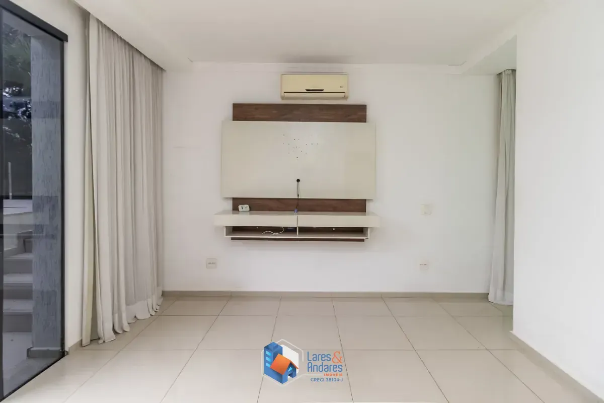 Imagem Casa para venda em Indianópolis com 3 quartos, sendo 3 suítes, 345m²