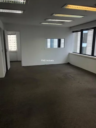 Imagem Conjunto comercial com 125m2 no Itaim Bibi para locação.