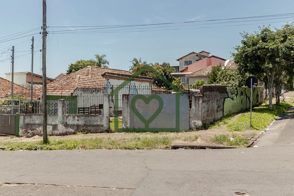 Imagem TERRENO DE 11 x 18,8 
Com 206,8m² 
 
Descubra uma excelente oportunidade de investimento em Porto A...