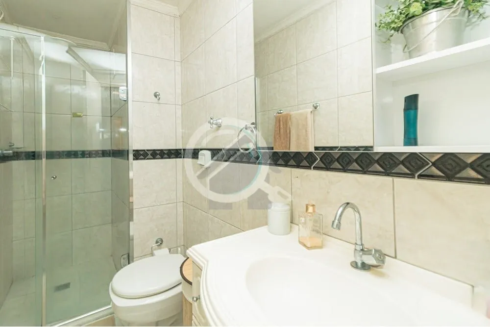 Imagem Ótima oportunidade para investir em um apartamento no Menino Deus, Porto Alegre! À venda por um pr...