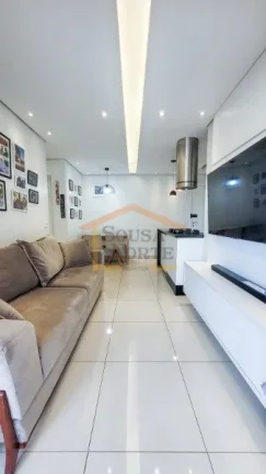 Imagem Apto 2 dormitórios, sendo 1 suite, com armários, sala 2 ambientes, ampla varanda gourmet, fechada ...