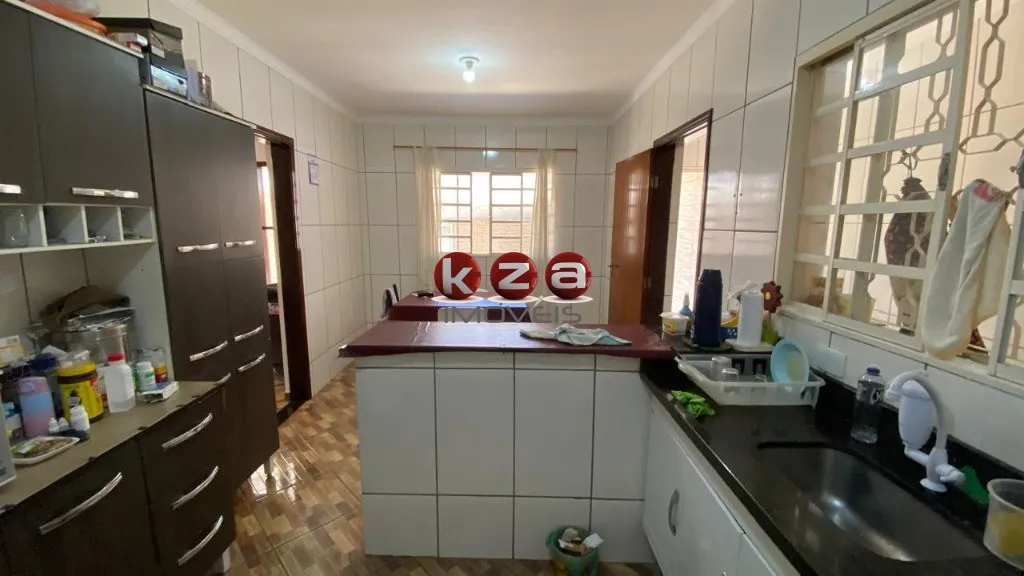 Imagem Casa à venda em Valinhos-SP, Jardim Universo: 4 quartos, 1 suíte, 1 sala, 2 banheiros, 4 vagas de garagem, 177m².