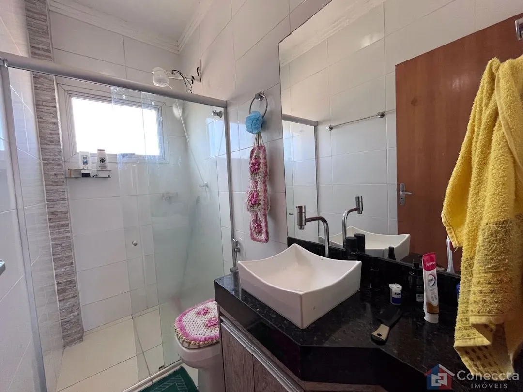 Imagem Apartamento com 3 dormitórios à venda, 68 m² por R$ 350.000,00 - Caiçaras - Patos de Minas/MG