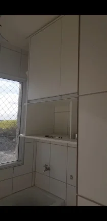 Imagem Apartamento com 2 dormitórios, banheiro com blindex, sala, cozinha com armários , lavanderia com a...