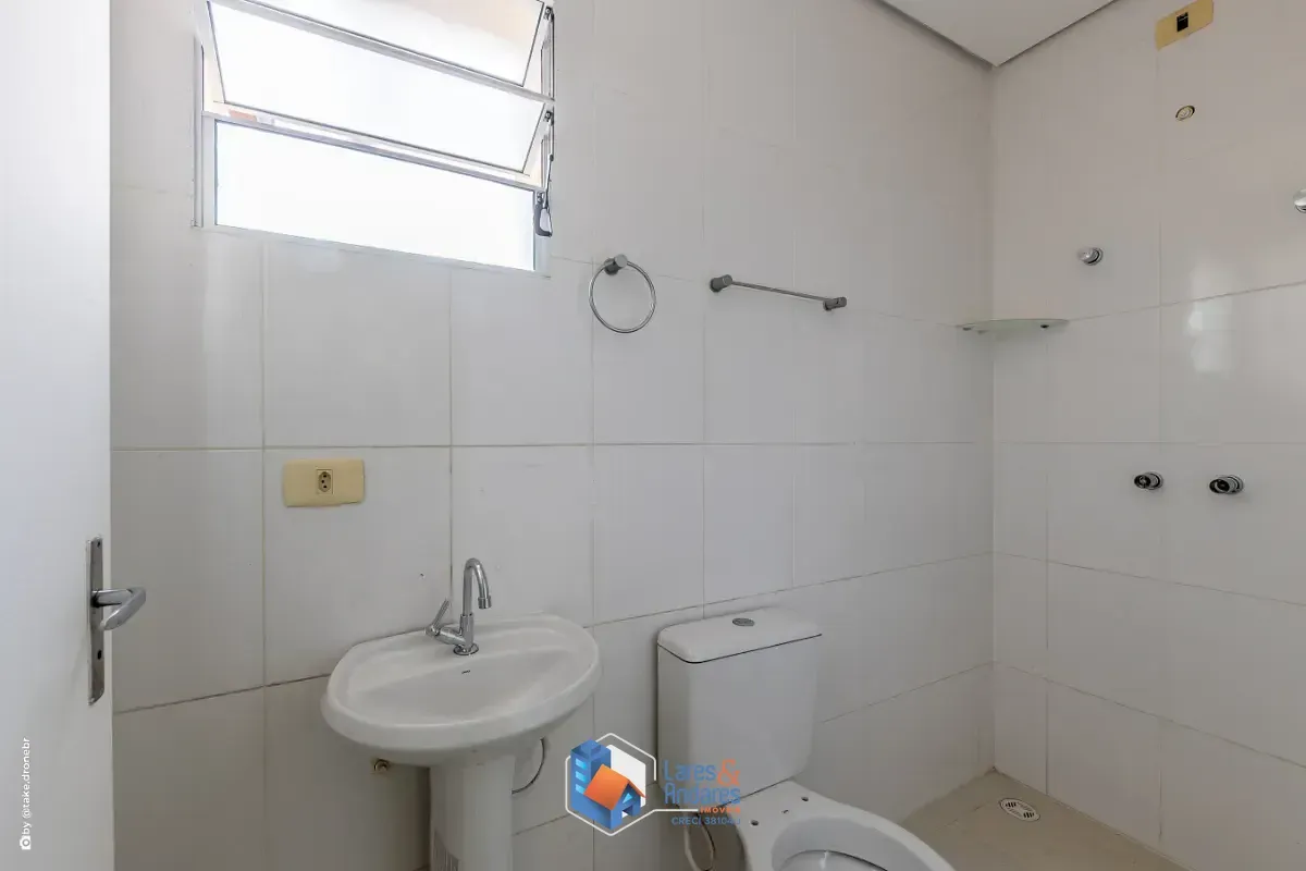 Imagem Sobrado para venda em Jardim Ipanema (Zona Sul) com 4 quartos, sendo 1 suíte, 130m²