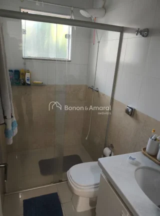 Imagem Este lindo imóvel conta com 3 dormitórios, sendo 1 suíte, todos equipados com ar-condicionado, as...