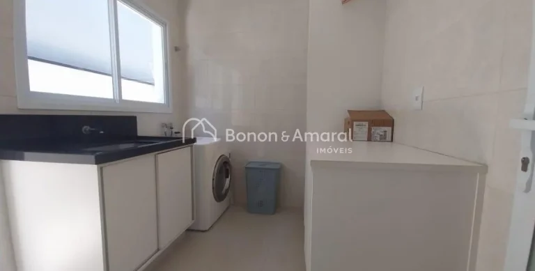 Imagem ...#34;Exclusiva Casa em Condomínio Fechado com Piscina Aquecida e Excelente Localização em Valinhos...#34;