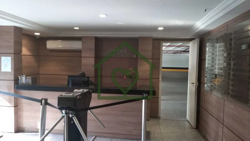 Imagem Sala comercial frente norte com 1 vaga de garagem (box 39), localizado ao lado do Institito do CoraÃ...