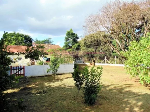 Imagem Chácara com muito verde dentro de condomínio Residencial