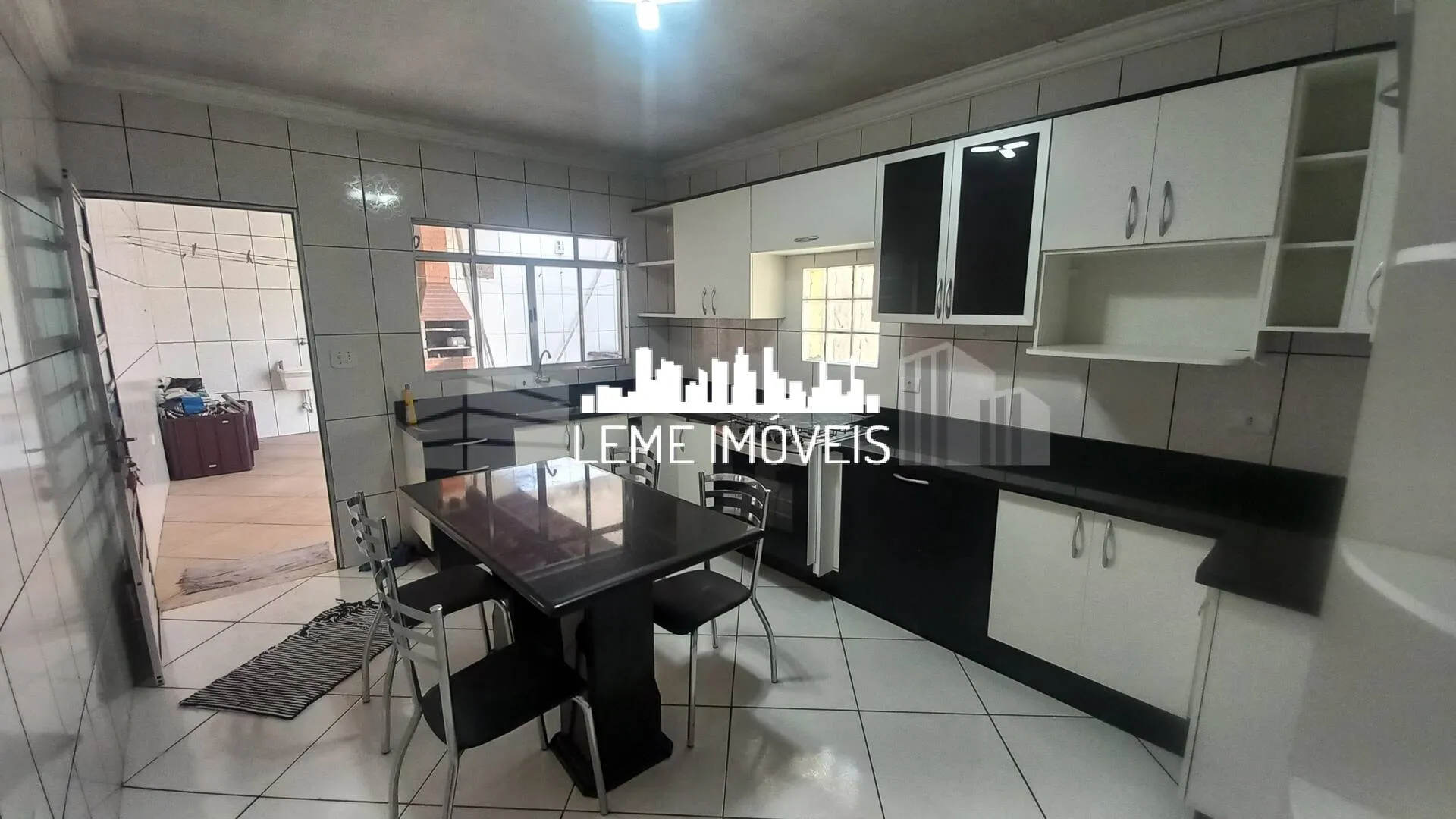 Imagem SOBRADO COM "02" (DOIS) DORMITÓRIOS, "01" (UMA) SALA, "01" (UMA) COZINHA COM ARMÁRIO PLANEJADO E M...