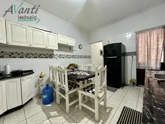 Imagem Casa à venda com 3 dormitórios e 2 vagas na Esplanada dos Barreiros, São Vicente – SP
