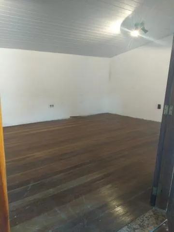 Imagem VENDA DE SOBRADO NO PARQUE NOSSA SRA. DO CARMO, 258m² com 2 suítes, churrasqueira, sala com lareira, quintal amplo e 06 vagas. CONSULTE-NOS.