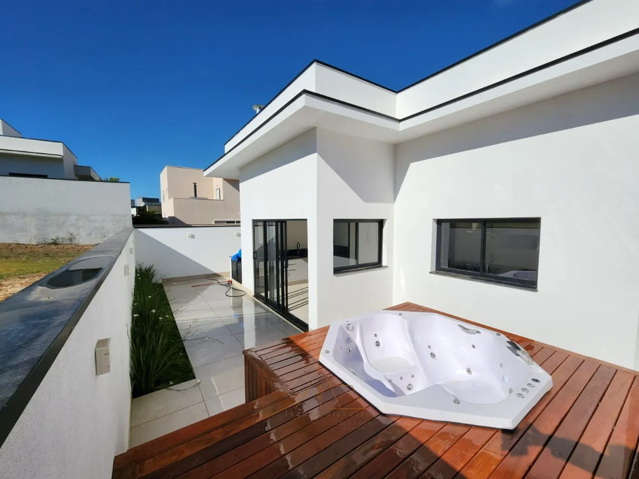 Imagem Casa em Condomínio em Salto-SP, Residencial Central Parque: 3 Quartos, 3 Suítes, 4 Banheiros, 4 Vagas, 213,60 m².