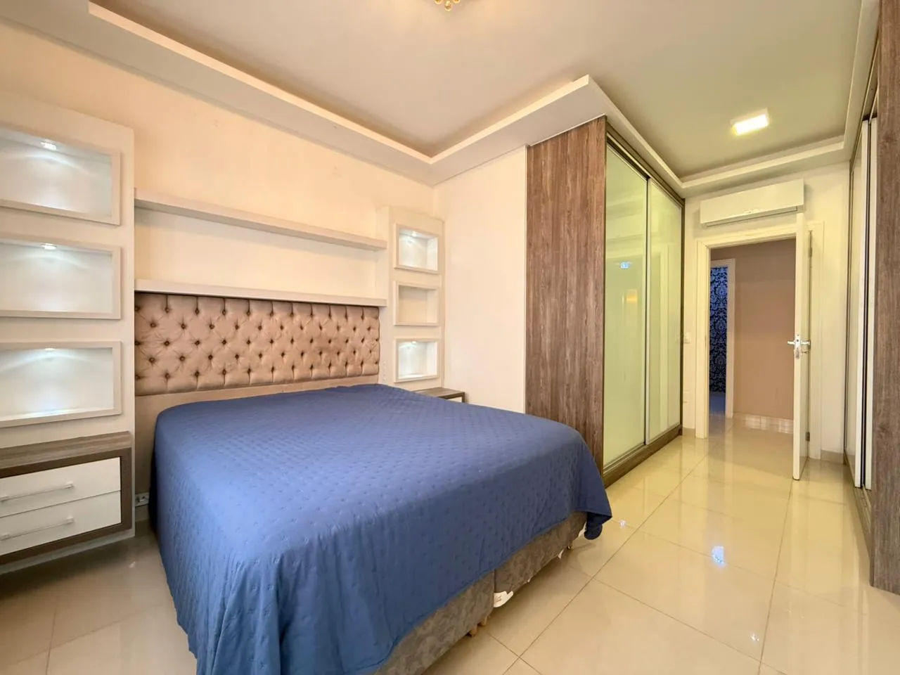 Imagem Apartamento com vista para o mar à venda com 197.7m2 por R$ 2.490.000,00