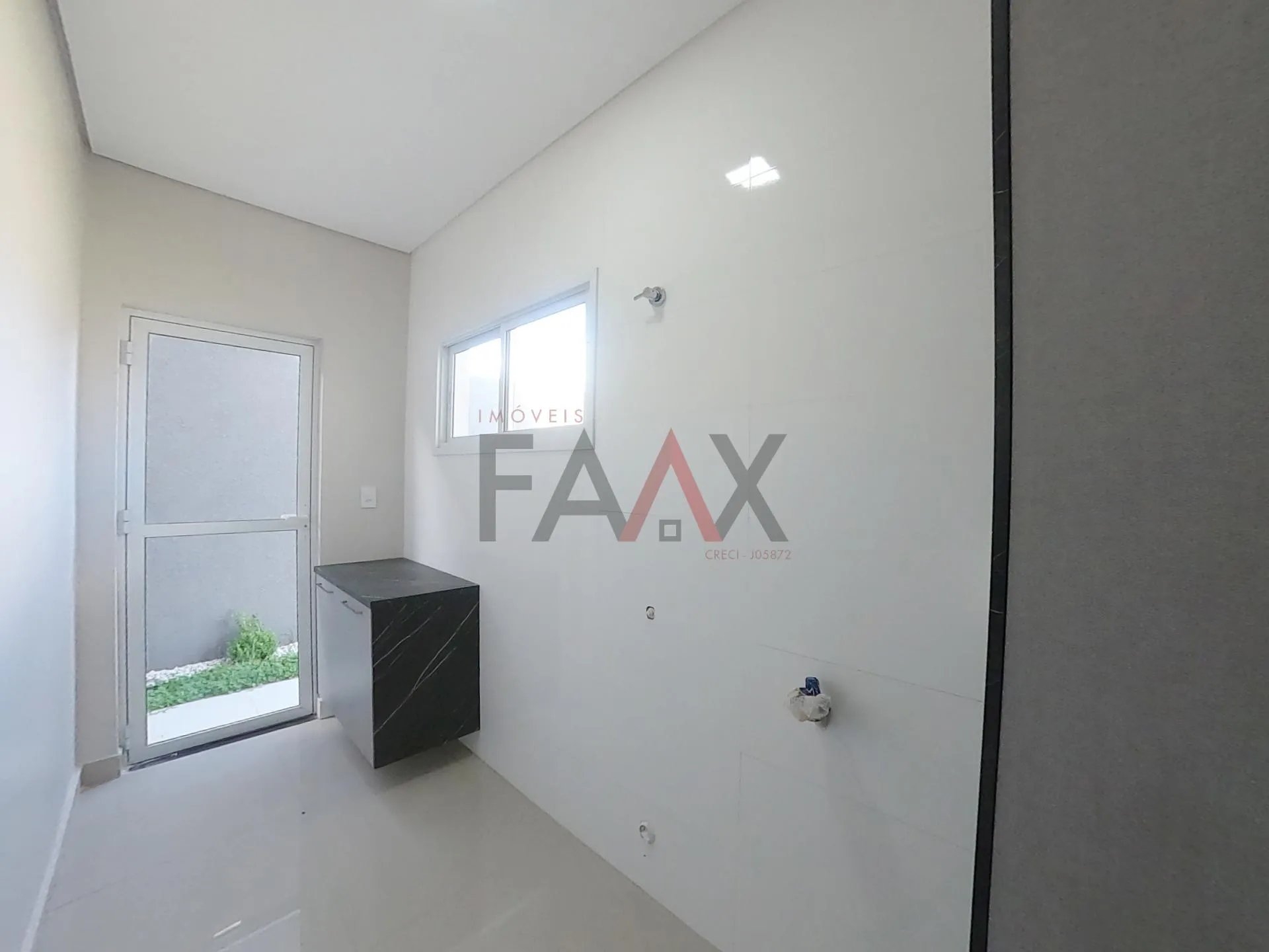 Imagem Sobrado com 3 dormitórios à venda,183.44m², GUARAPUAVA - PR