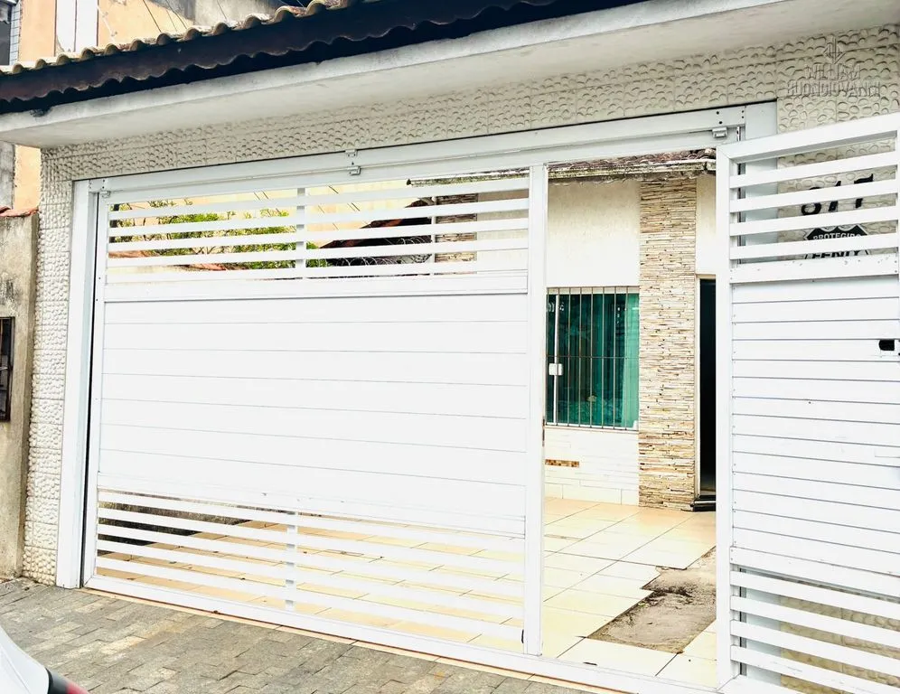 Imagem Casa Ampla 138m² | Suíte c/ Banheira | 2 Vagas | 700m da Praia
