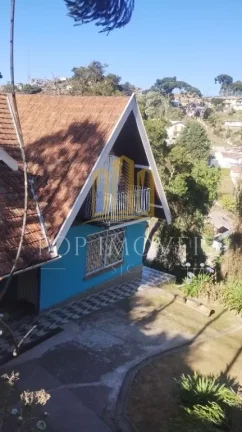 Belissima Casa Estilo Suiço 203m² 4 Dormitórios 2 Banheiros em Campos do Jordão em Rua Genebra