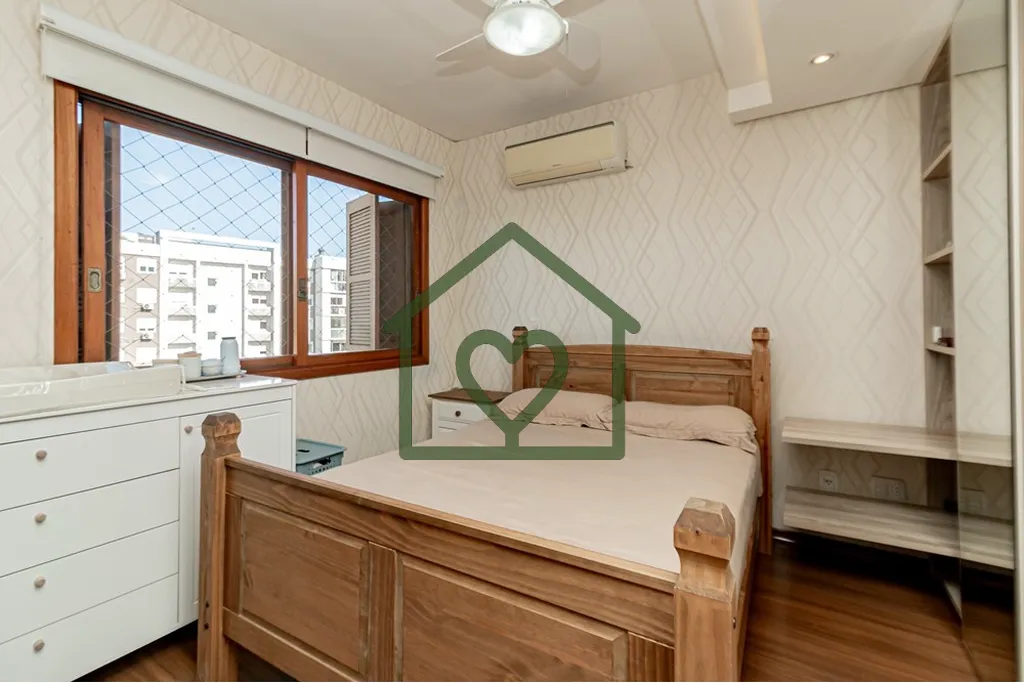 Imagem APARTAMENTO DE 87m² COM 3 DORMITÓRIOS (1 SUÍTE), BANHEIRO SOCIAL, SALA COM LAREIRA, COZINHA COM C...