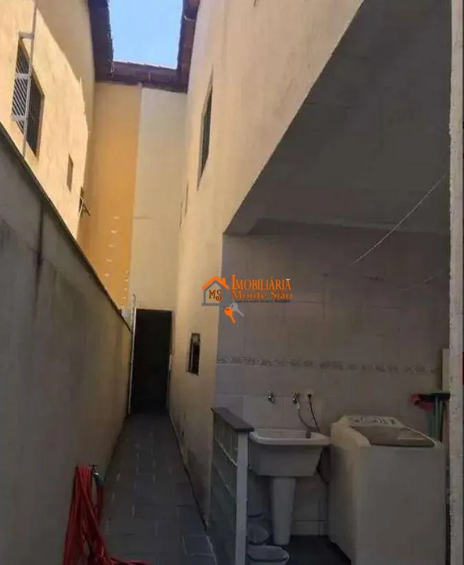Imagem Sobrado com 3 dormitórios à venda, 250 m² por R$ 850.000 - Jardim Rosa de Franca - Guarulhos/SP