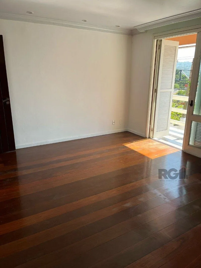 Imagem Casa para Venda - 507m², 4 dormitórios, sendo 2 suites, 6 vagas - Cavalhada
