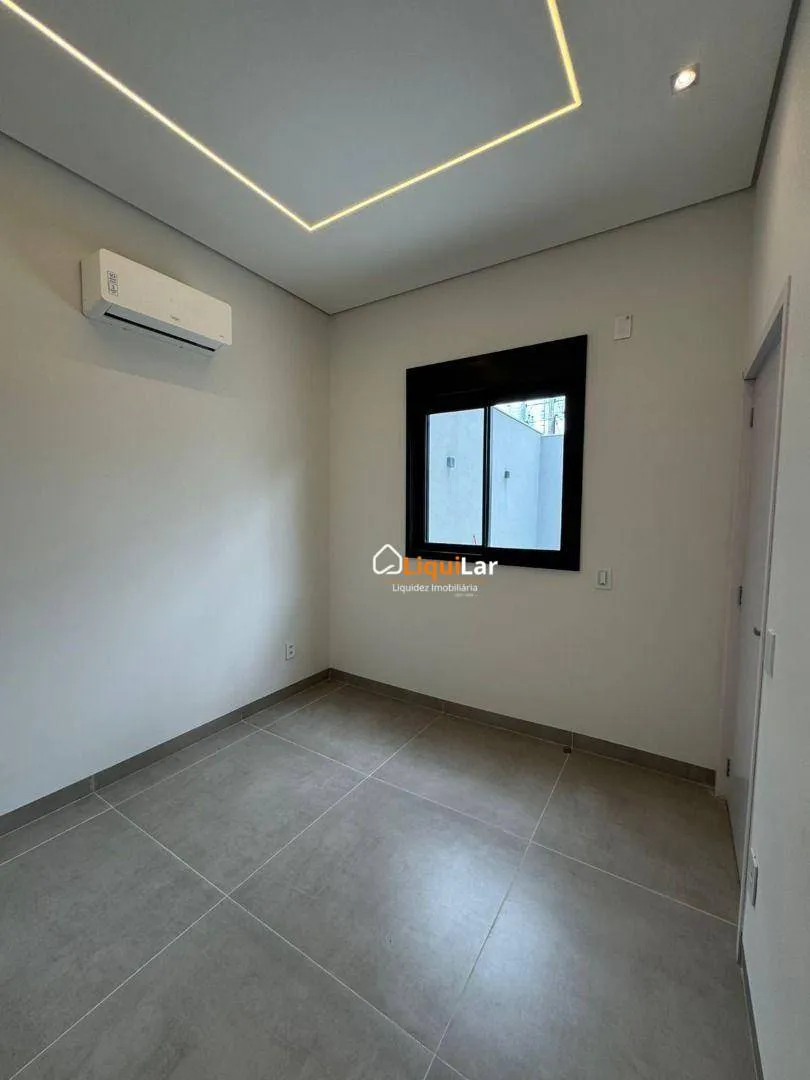 Imagem Casa Moderna com Spa Privativo