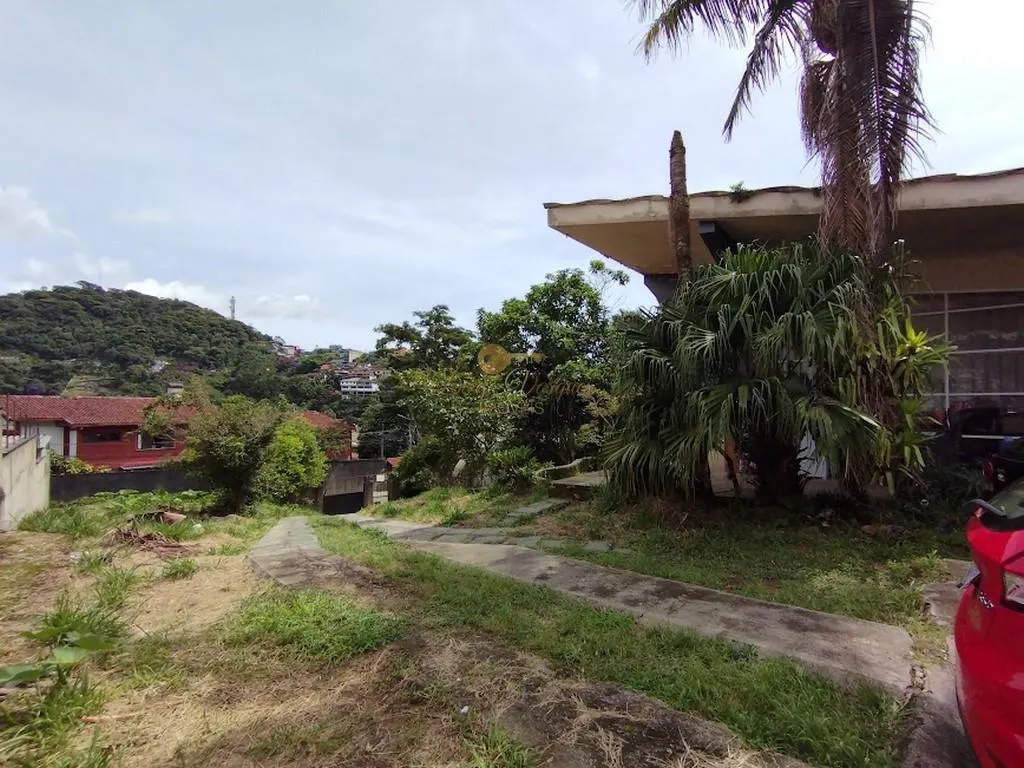 Imagem Casa para Venda em Teresópolis / RJ no bairro Araras