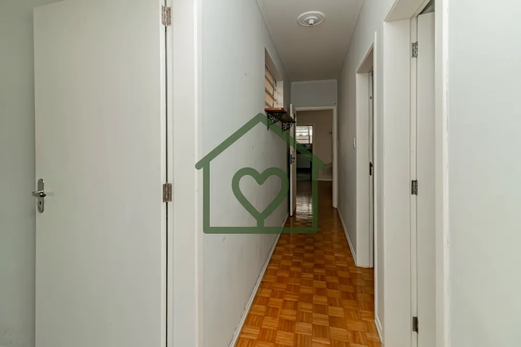 Imagem No bairro Medianeira Amplo e confortável apartamento, reformado, com 3 dormitórios, 1 suíte e 114...