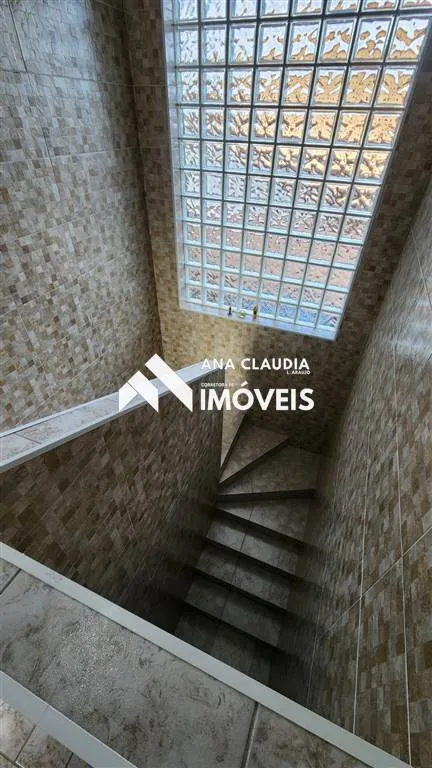 Imagem Casa a venda em Mongaguá, lote inteiro