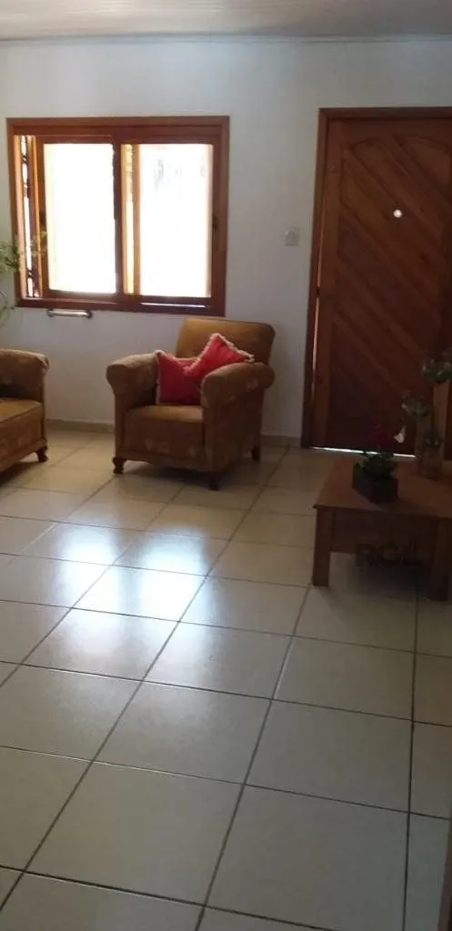 Imagem Casa 02 dormitórios, no bairro Parque Ipiranga, em Gravataí, RS.