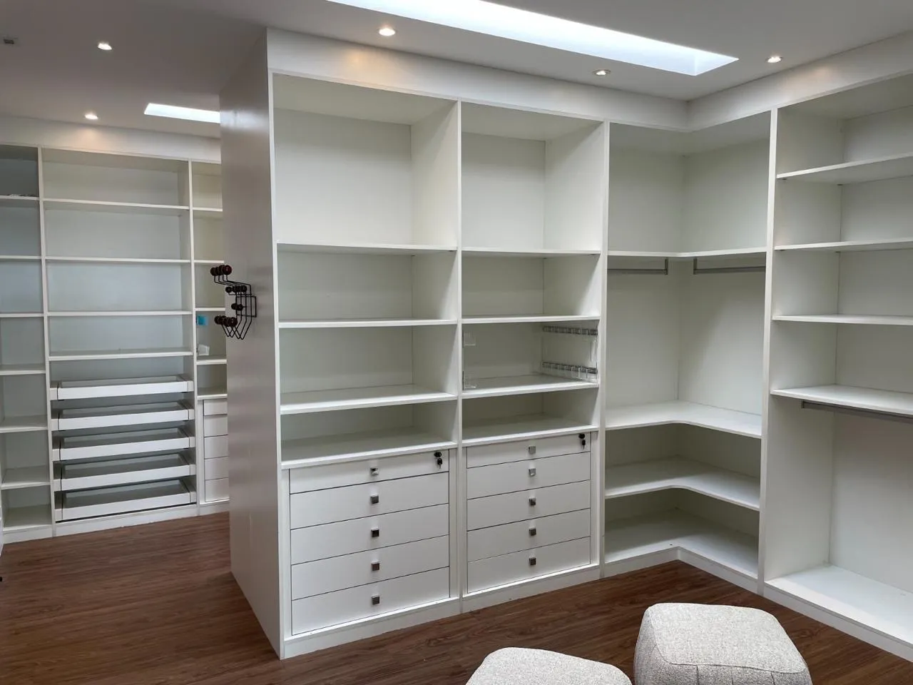 Imagem Casa 5 suítes e com 1900m² Condomínio Tamporé 1- Sp