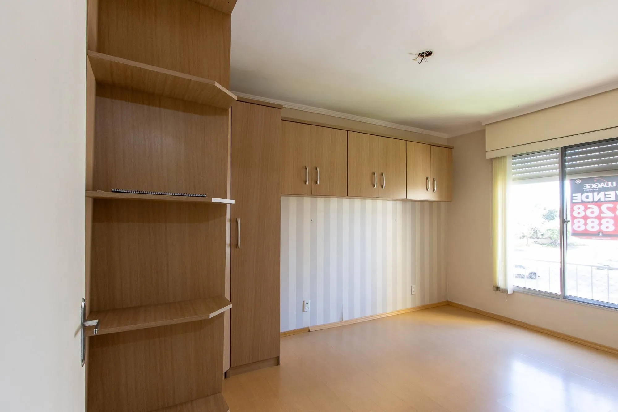 Imagem Excelente Apartamento 2 Dormitórios na Av. Wenceslau Escobar