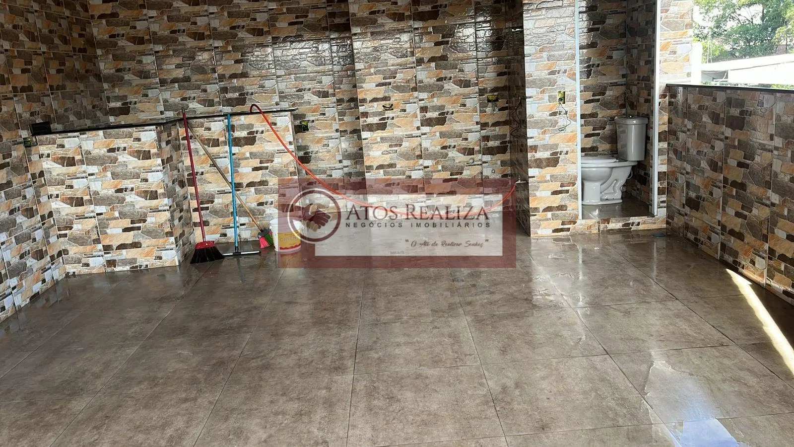 Imagem Alugo no centro de São Jose, conjunto de 6 salas comercial, ideal para consultório odontológico, estica, escritório de advocacia. valor para locação das 6 salas R$ 3,000, Agende sua visita.