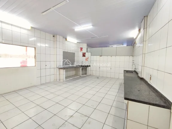 Imagem Galleria comercial à venda no centro de valinhos, varias salas, estacionamento subsolo
No piso tér...