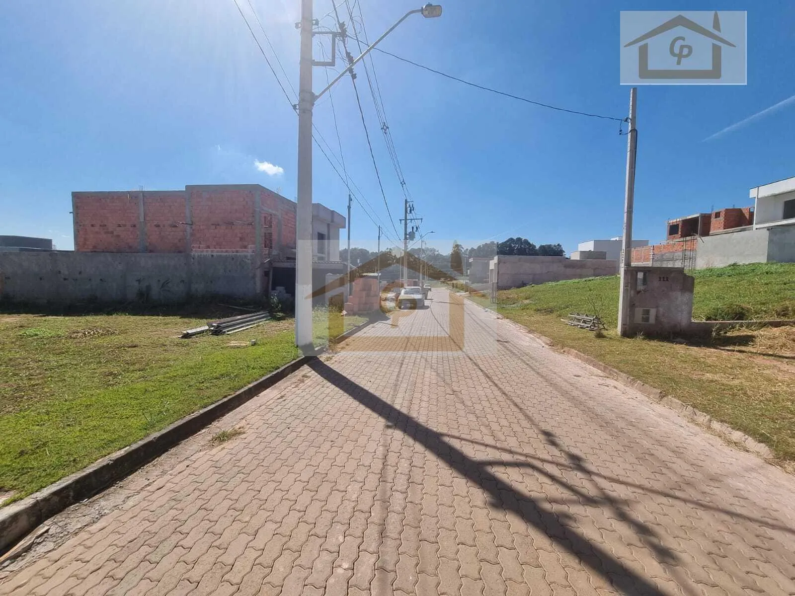 Imagem Lote de Esquina, são 299,50 metros, Piscinas, Spa e muito Mais!