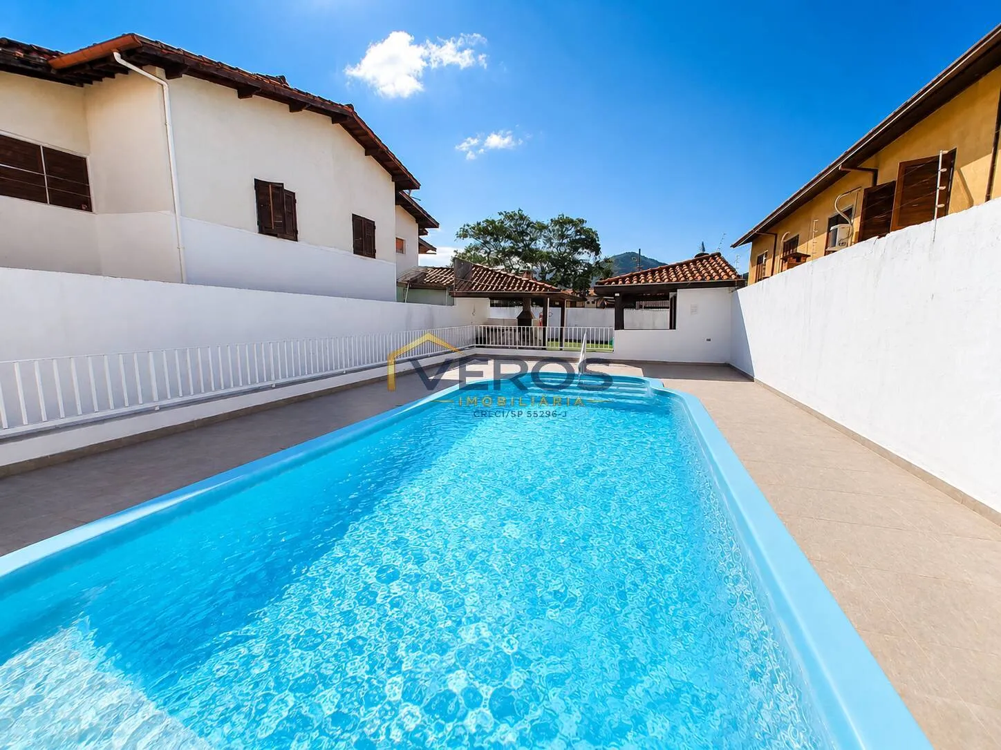 Imagem Apartamento a venda 400m da praia Martim de Sá com 2 vagas de garagem