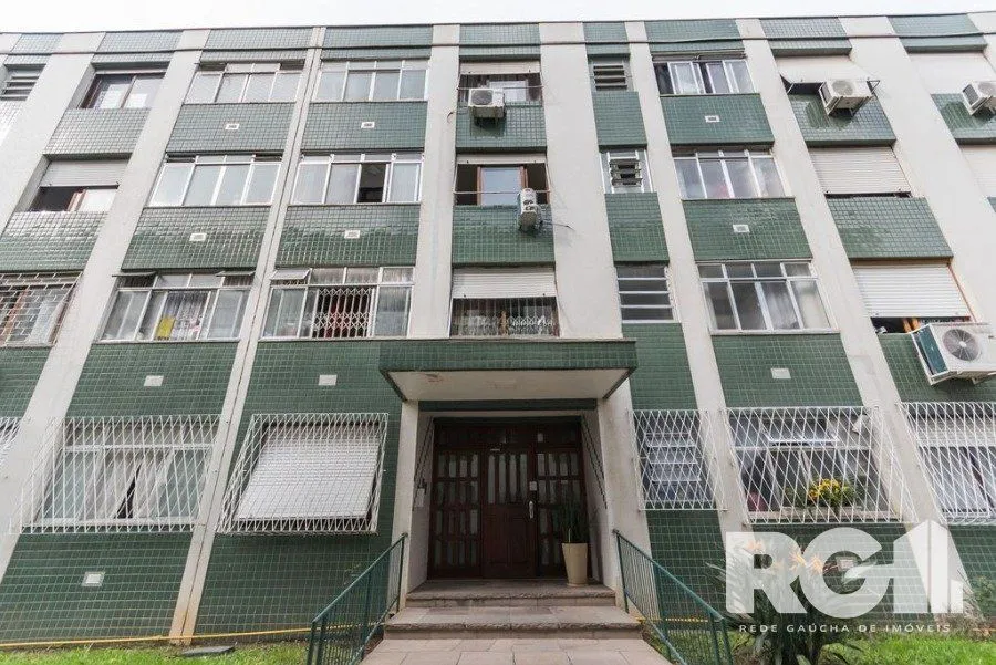 Imagem Amplo apartamento com 92m² privativos e 3 dormitórios, próximo a Sicredi na Av. Assis Brasil.