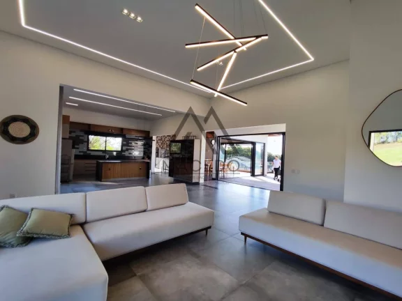 Foto do imóvel Casa incrível com 4 suítes, piscina, Beach e Salão de Jogos - Mobiliada